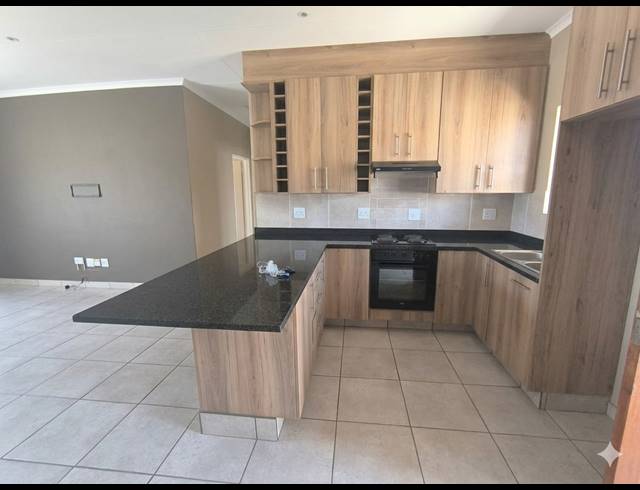 2 BEDROOM TOWNHOUSE RENTED IN RIVERSDALE